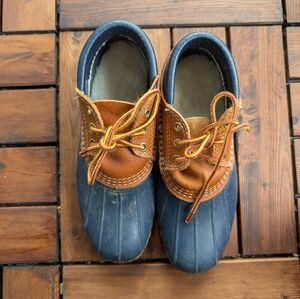 Bean boots with shearling liner